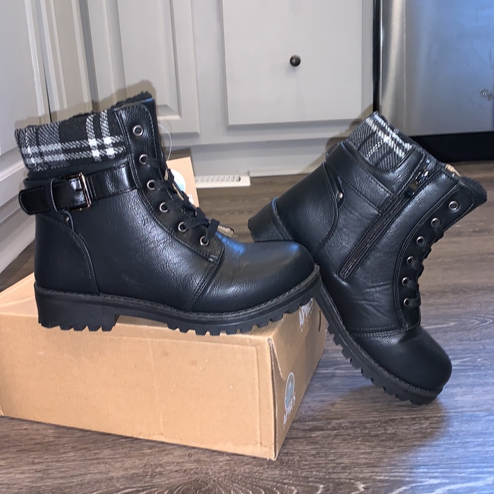 Aprés by Lamo Park City Boots NEW - in Box Size 7